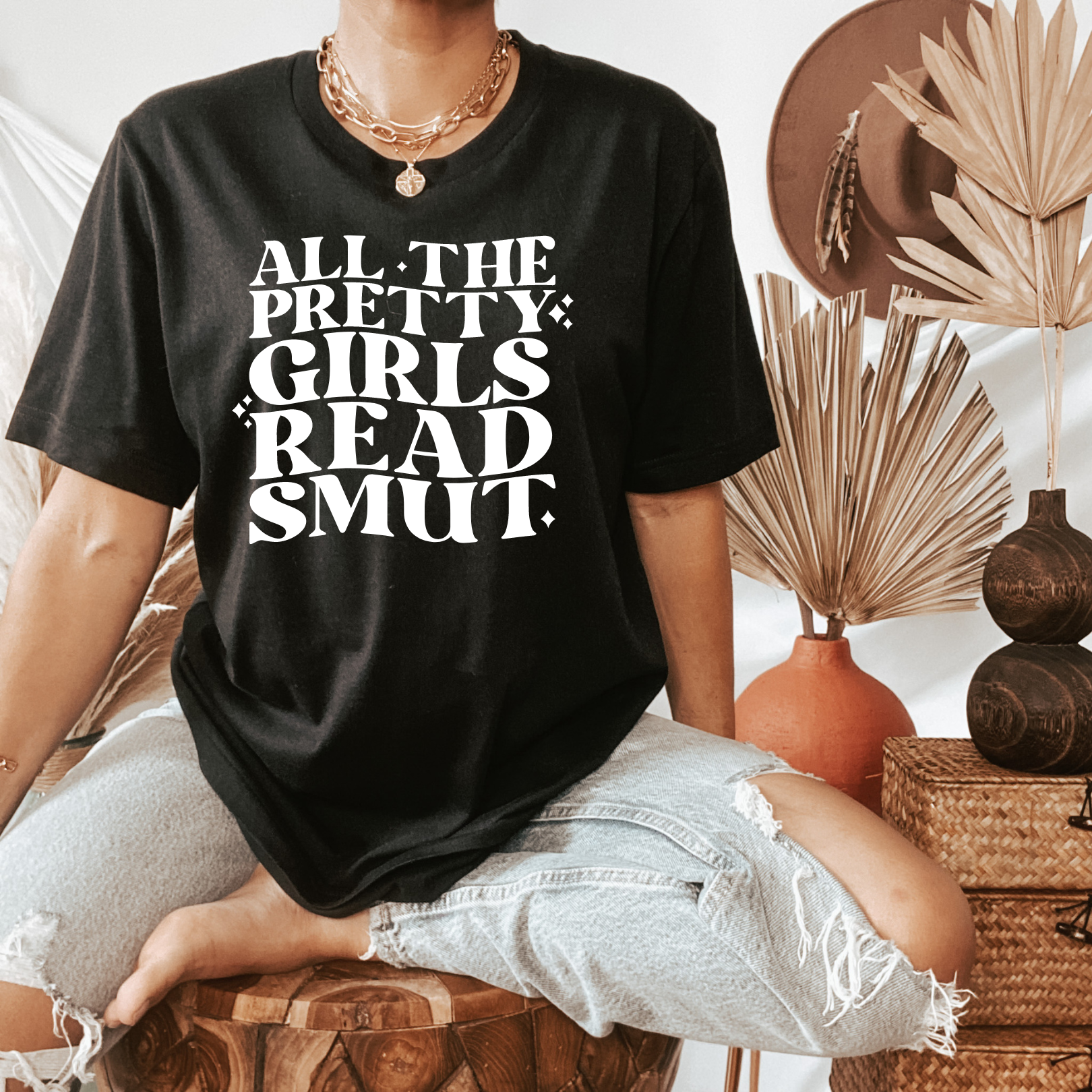 "Pretty Girls Read Smut" Bookish T-Shirt
